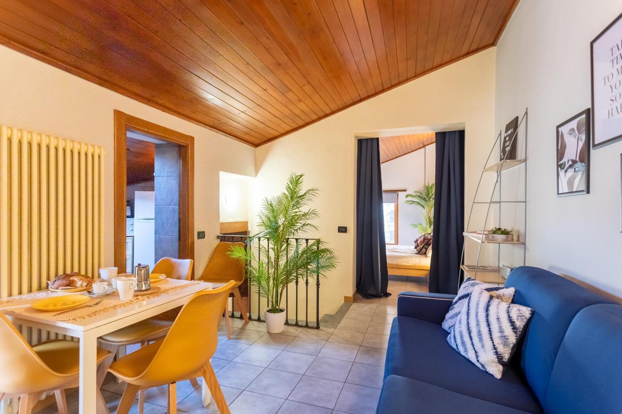 Blue Attic - Historical Como City Center By Rent All Como Dış mekan fotoğraf