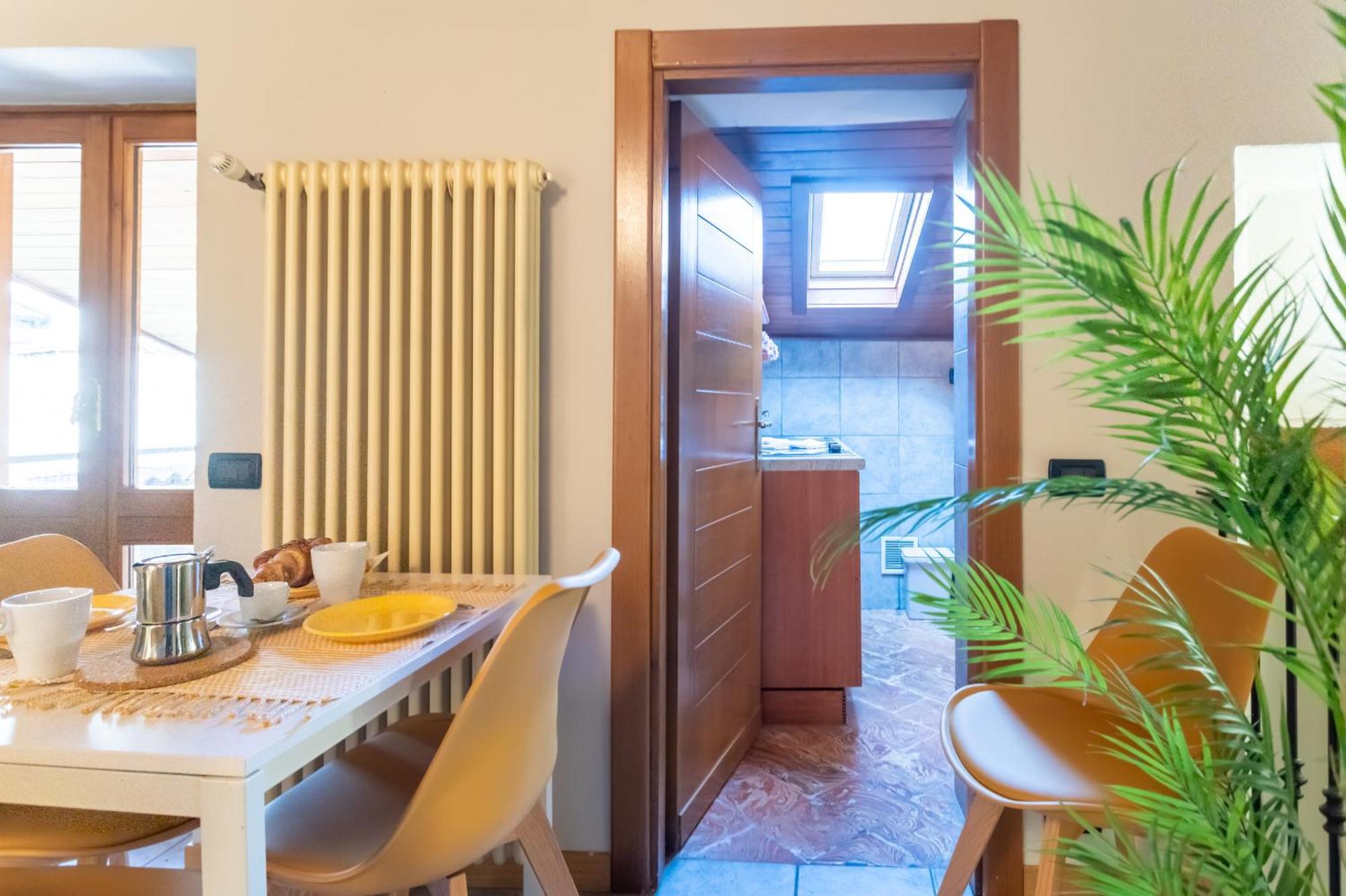 Blue Attic - Historical Como City Center By Rent All Como Dış mekan fotoğraf