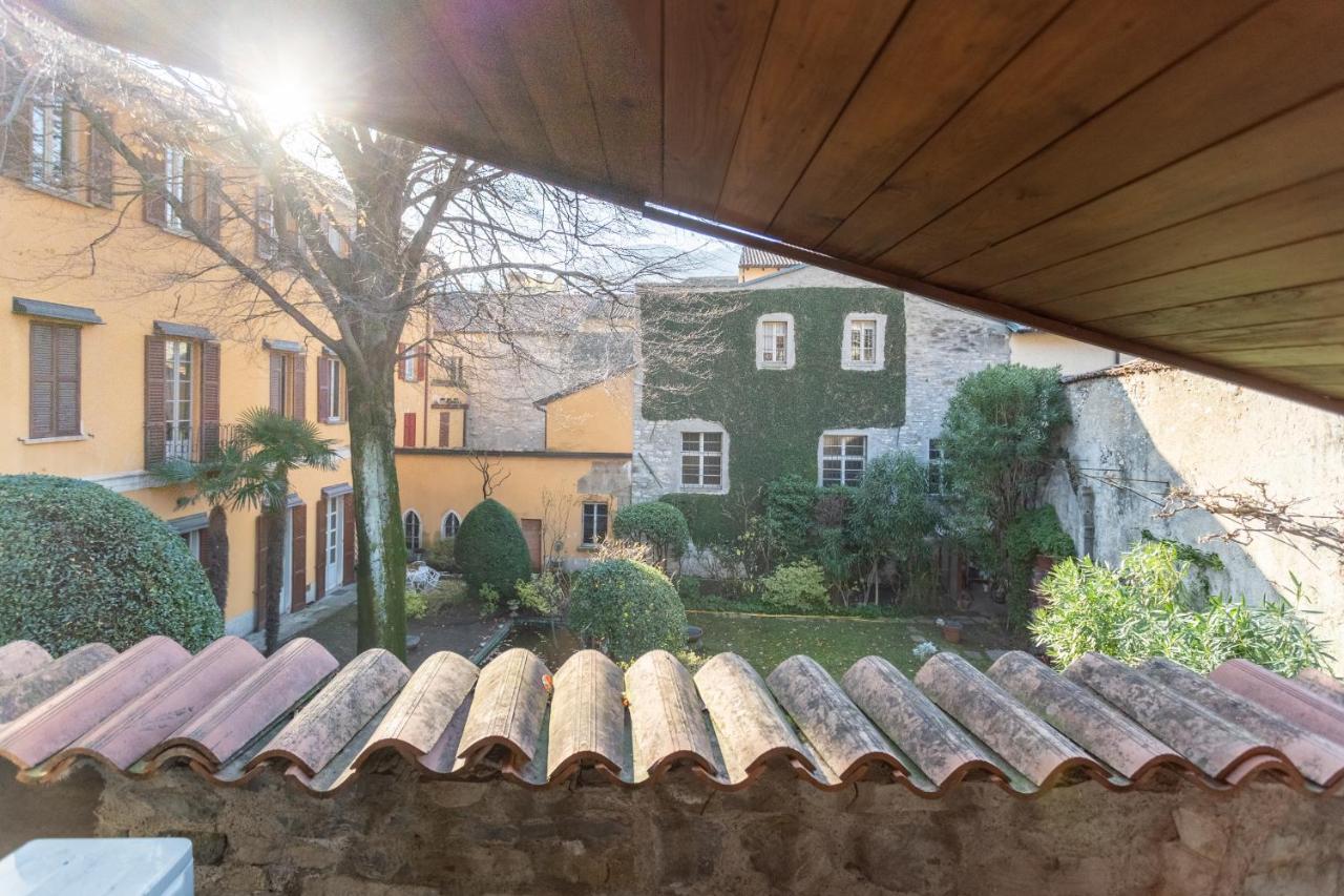 Blue Attic - Historical Como City Center By Rent All Como Dış mekan fotoğraf