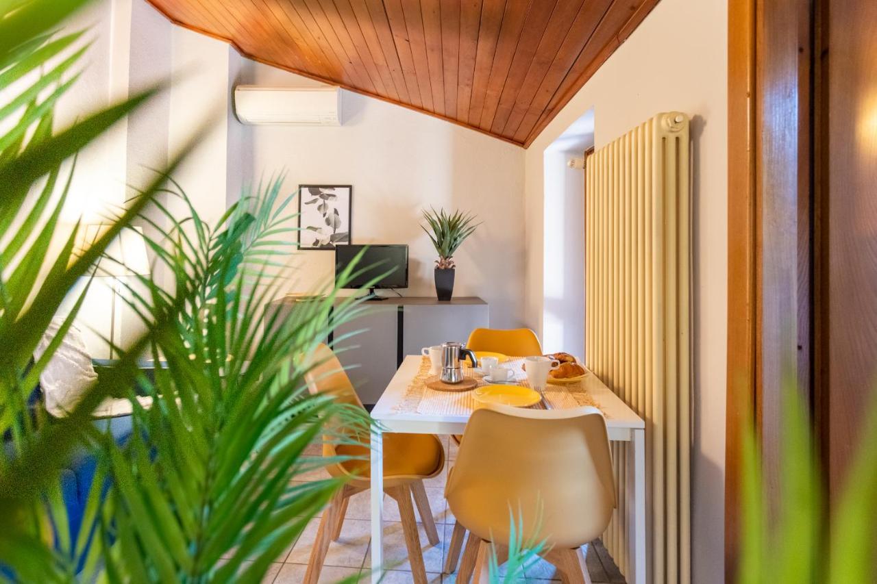 Blue Attic - Historical Como City Center By Rent All Como Dış mekan fotoğraf